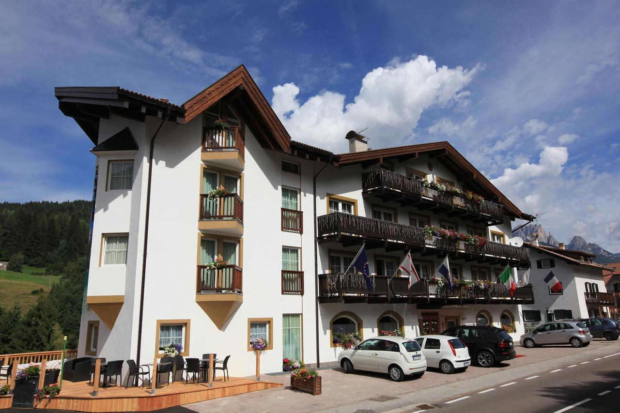 Hotel Fanes Suite&Spa Moena Exterior foto